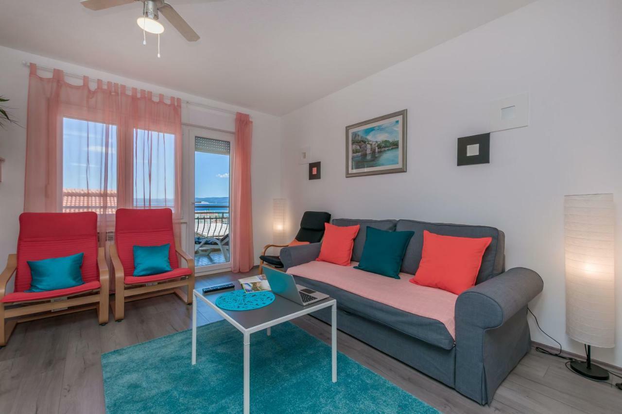Apartment Adrian 오미스 외부 사진